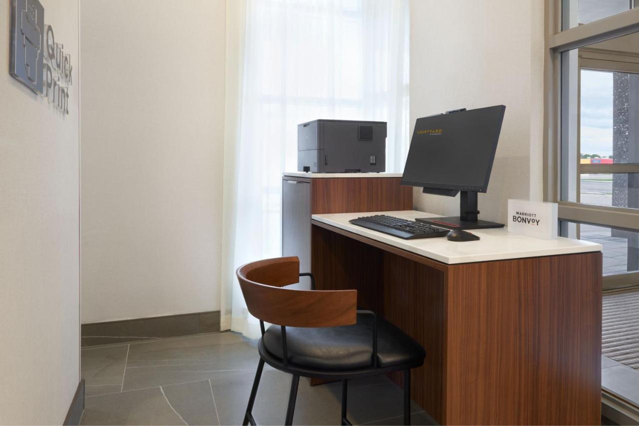 Courtyard By Marriott Kitchener Hotel Eksteriør billede