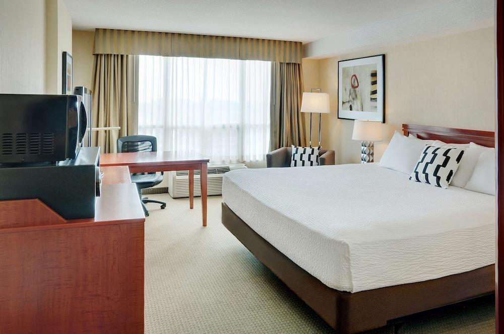 Courtyard By Marriott Kitchener Hotel Eksteriør billede