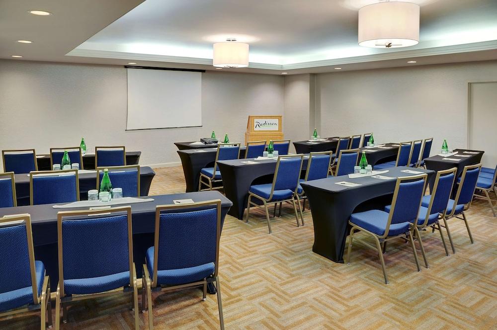 Courtyard By Marriott Kitchener Hotel Eksteriør billede